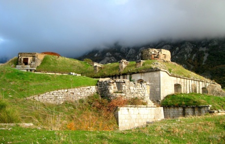 Крепость Горажда с видом на Бока-Которский залив