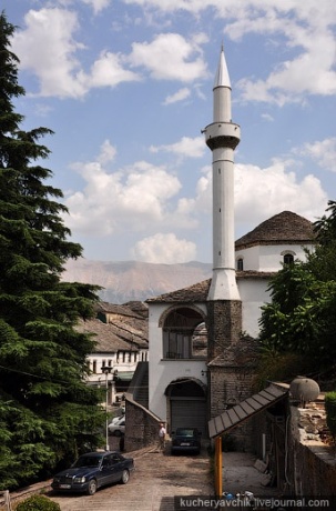Жирокастр, Албания
