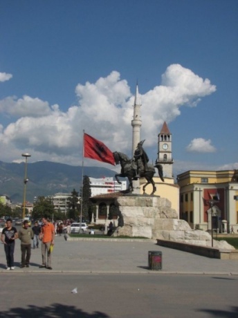 Как купить коньяк в Албании