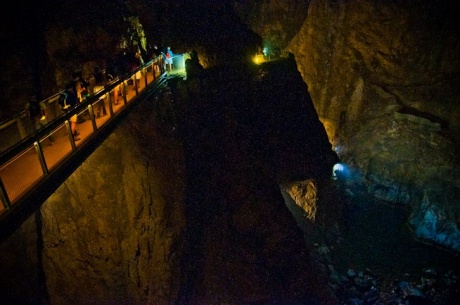 Две самые известные пещеры Словении. Постойна Яма и Шкотьянская пещера
