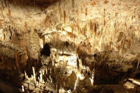 Прогулки по пещере и тур в Изолу