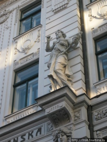Любляна в росписях, статуях и скульптуре