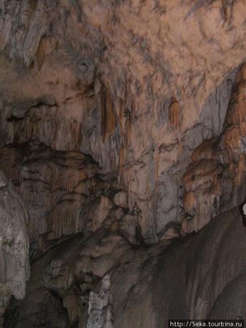 Пещера Постойна Яма