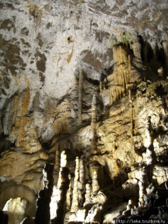 Пещера Постойна Яма