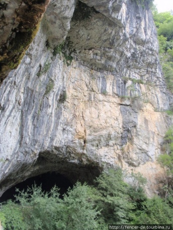 Рядом с Шкоцанскими пещерами