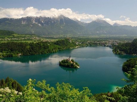 Красивое озеро с красивым названием - Бледское :)