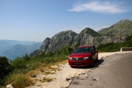 По Черногории всей семьей на арендованном авто без номеров (часть 1)