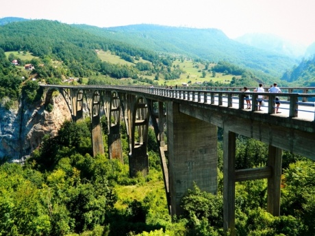 По Черногории на общественном транспорте. Август-сентябрь 2015