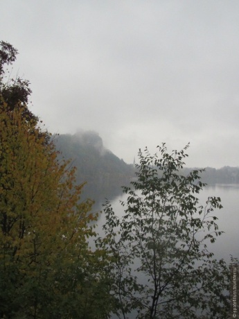Дождь на озере Блед