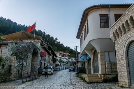 Квартал Мангалем и албанское гостеприимство