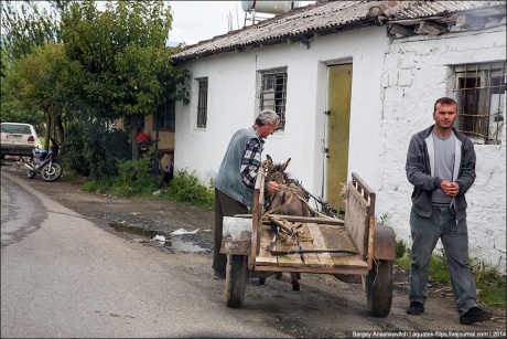 Такая разная Албания. Грязь и бедность пыльных дорог