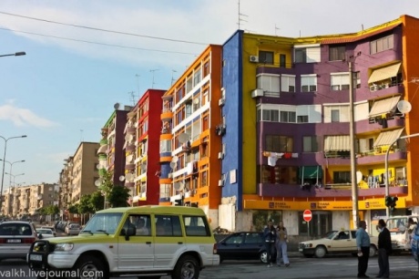 Тирана. Цветной город.