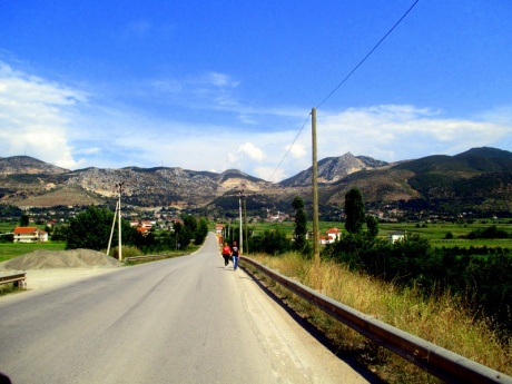 По Албании на велосипеде.
