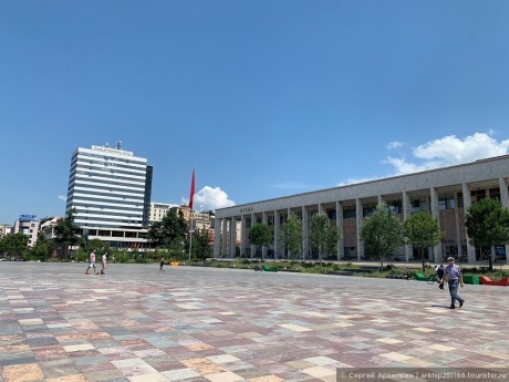 Самостоятельно по Албании — ее столица — Тирана